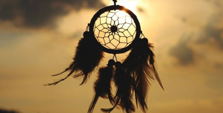 Dream Catcher Spiritual Meaning – Symbols of Protection